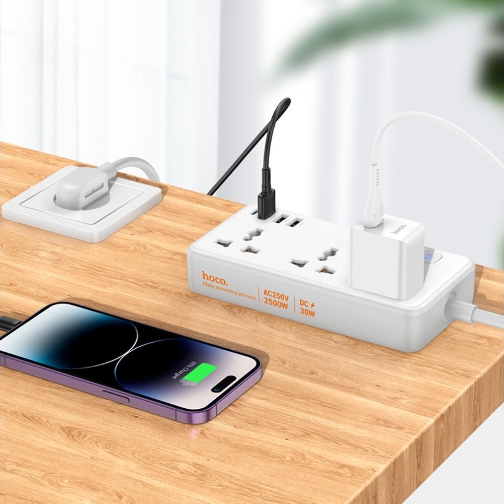 Сетевое зарядное устройство удлинитель Hoco AC8A, 3 USB, 1 Type-C, PowerDelivery (30 Вт), QuickCharge, 3 розетки, 150 см, білий