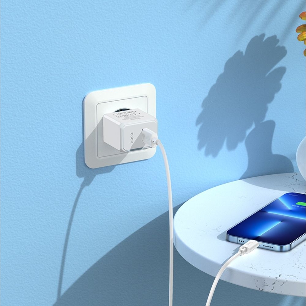 Сетевое зарядное устройство Hoco CS11A, USB, белое, с кабелем USB на Lightning