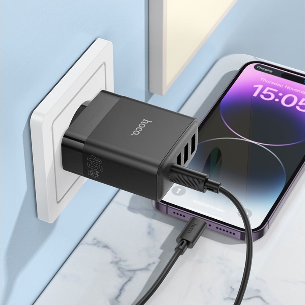 Сетевое зарядное устройство Hoco C127A, 3 USB, Type-C PD45W, черное, с кабелем Type-C на Lightning