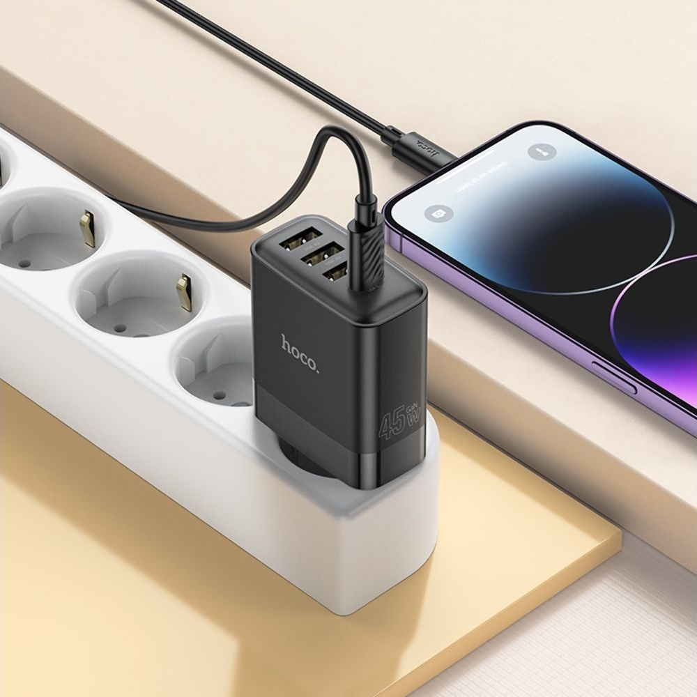 Сетевое зарядное устройство Hoco C127A, 3 USB, Type-C PD45W, черное, с кабелем Type-C на Lightning