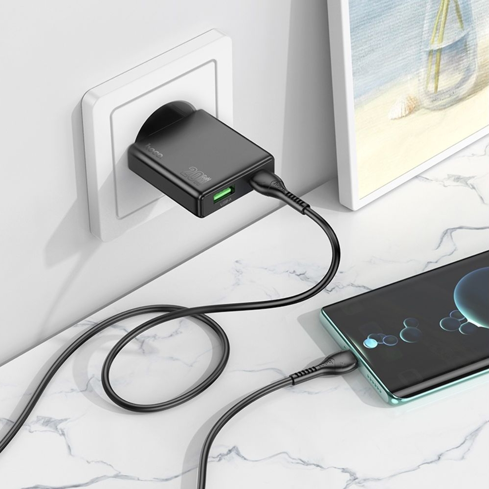 Сетевое зарядное устройство Hoco N38 USB/ Type-C, Quick Charge, PowerDelivery, с кабелем Type-C на Type-C, черное