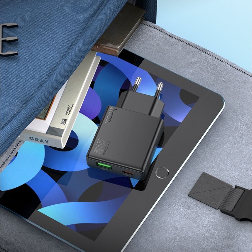 Сетевое зарядное устройство Hoco N38 USB/ Type-C, Quick Charge, PowerDelivery, с кабелем Type-C на Type-C, черное