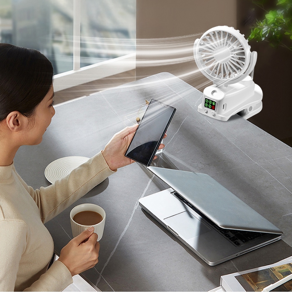 Настольный беспроводной вентилятор F7 с функцией увлажнения и прищепкой white